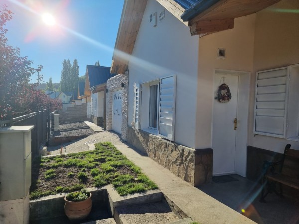 CASA DE 3 AMBIENTES EN EL BARRIO ARCO II DE ESQUEL -CHUBUT-