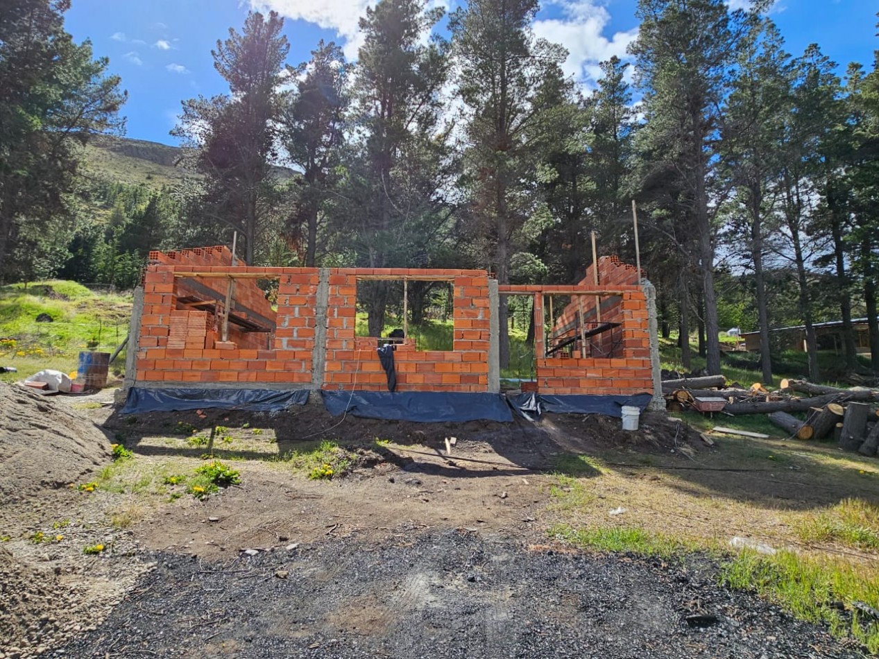 CASA DE 3 DORMITORIOS EN CONSTRUCCION EN ESQUEL CHUBUT 