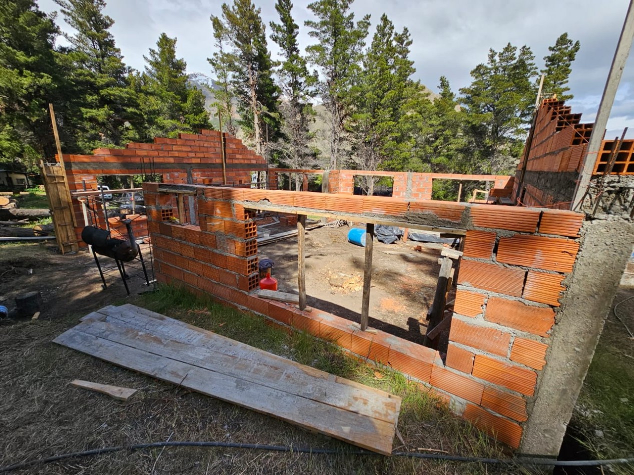 CASA DE 3 DORMITORIOS EN CONSTRUCCION EN ESQUEL CHUBUT 