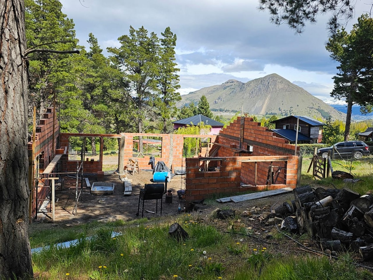 CASA DE 3 DORMITORIOS EN CONSTRUCCION EN ESQUEL CHUBUT 