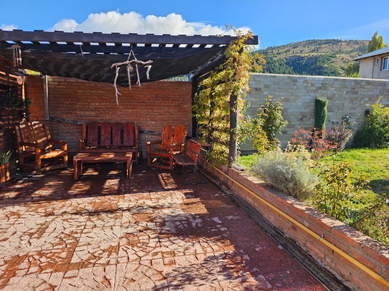 CASA DE 2 DORMITORIOS C/QUINCHO EN ESQUEL CHUBUT