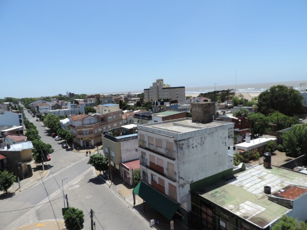 Semipiso de 2 Amb. c/cochera edificio Renacer