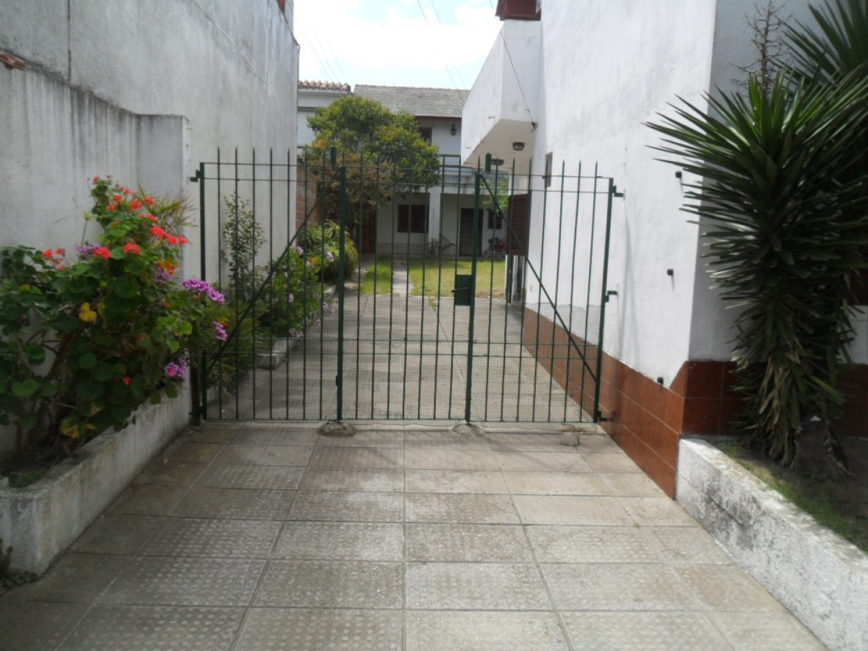 Duplex 3 Amb. centrico con estacionamiento