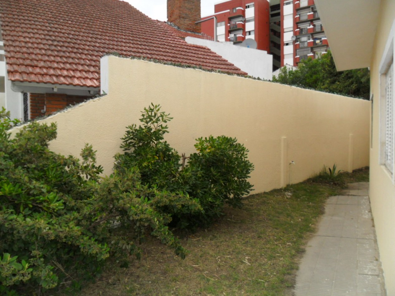 Casa "Aleluya" de 3 Amb. a media cuadra del mar