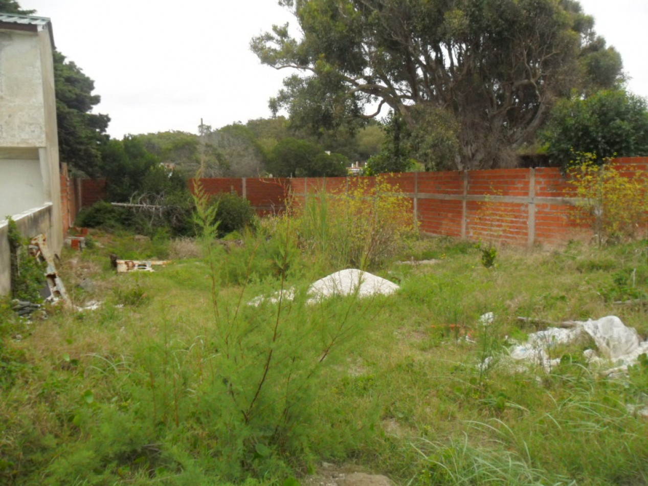 Lote frente al mar Barrio Tala