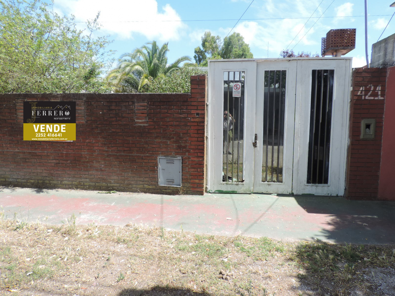 Lote 300M2 centrico con Casa a reciclar 