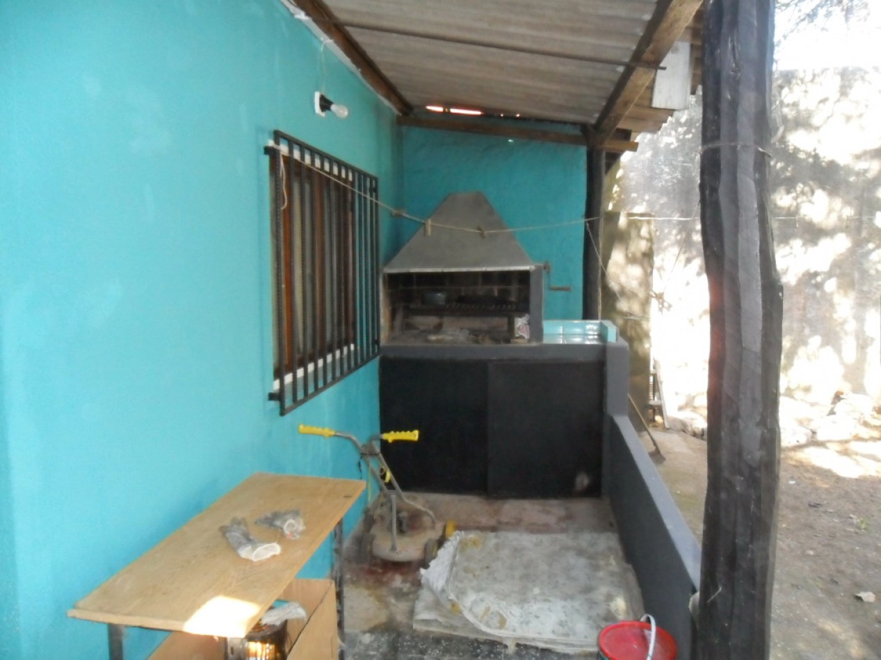 Oportunidad casa de 4 Amb con gran lote