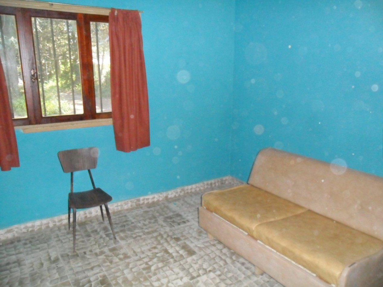 Oportunidad casa de 4 Amb con gran lote