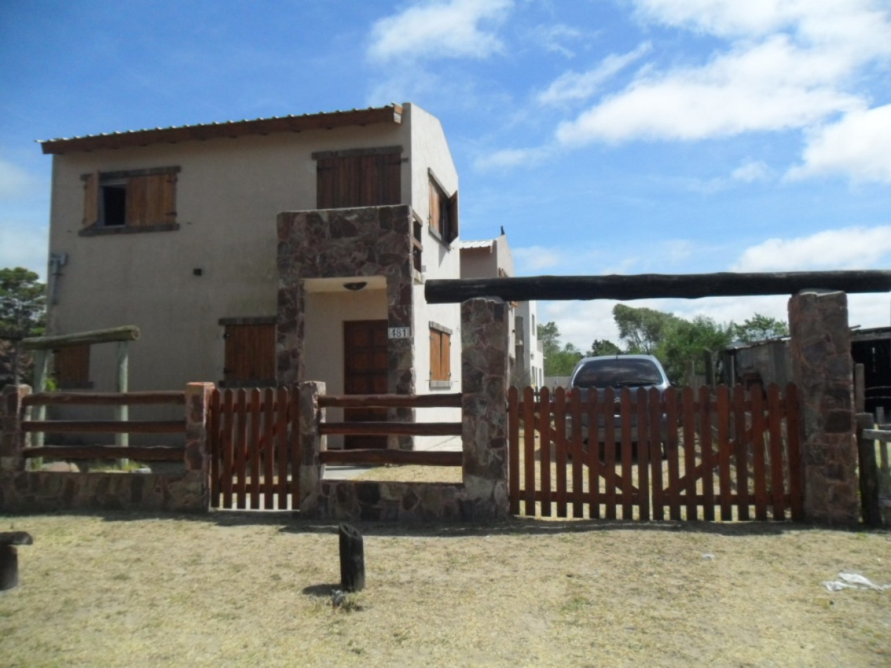 Duplex amplio de 3 Amb. en Tala Sur 