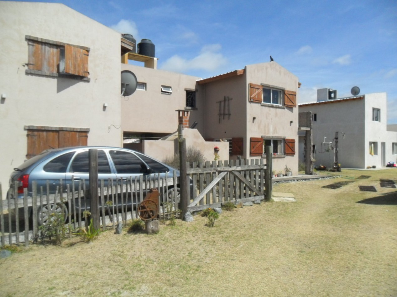 Duplex amplio de 3 Amb. en Tala Sur 