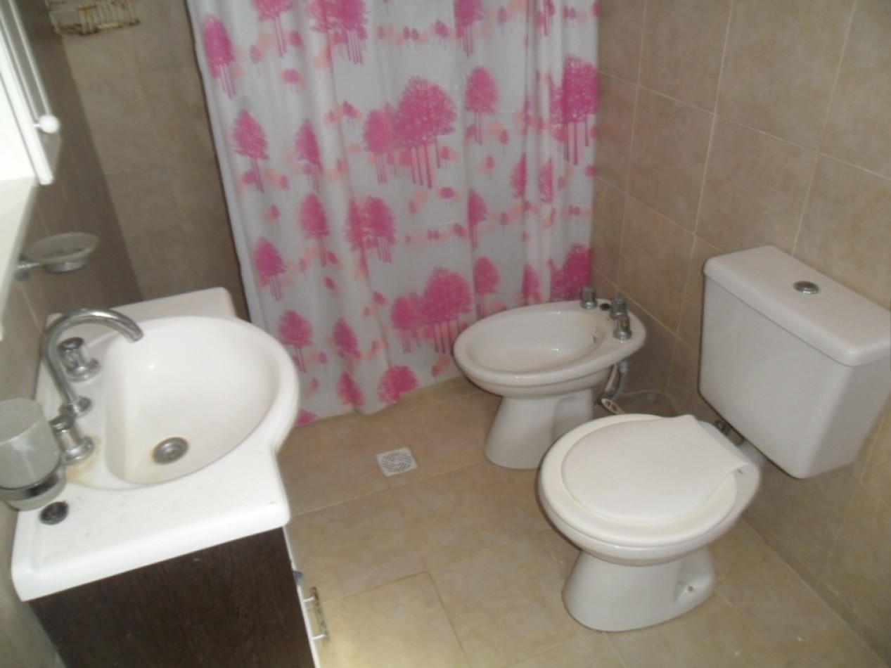 Duplex amplio de 3 Amb. en Tala Sur 