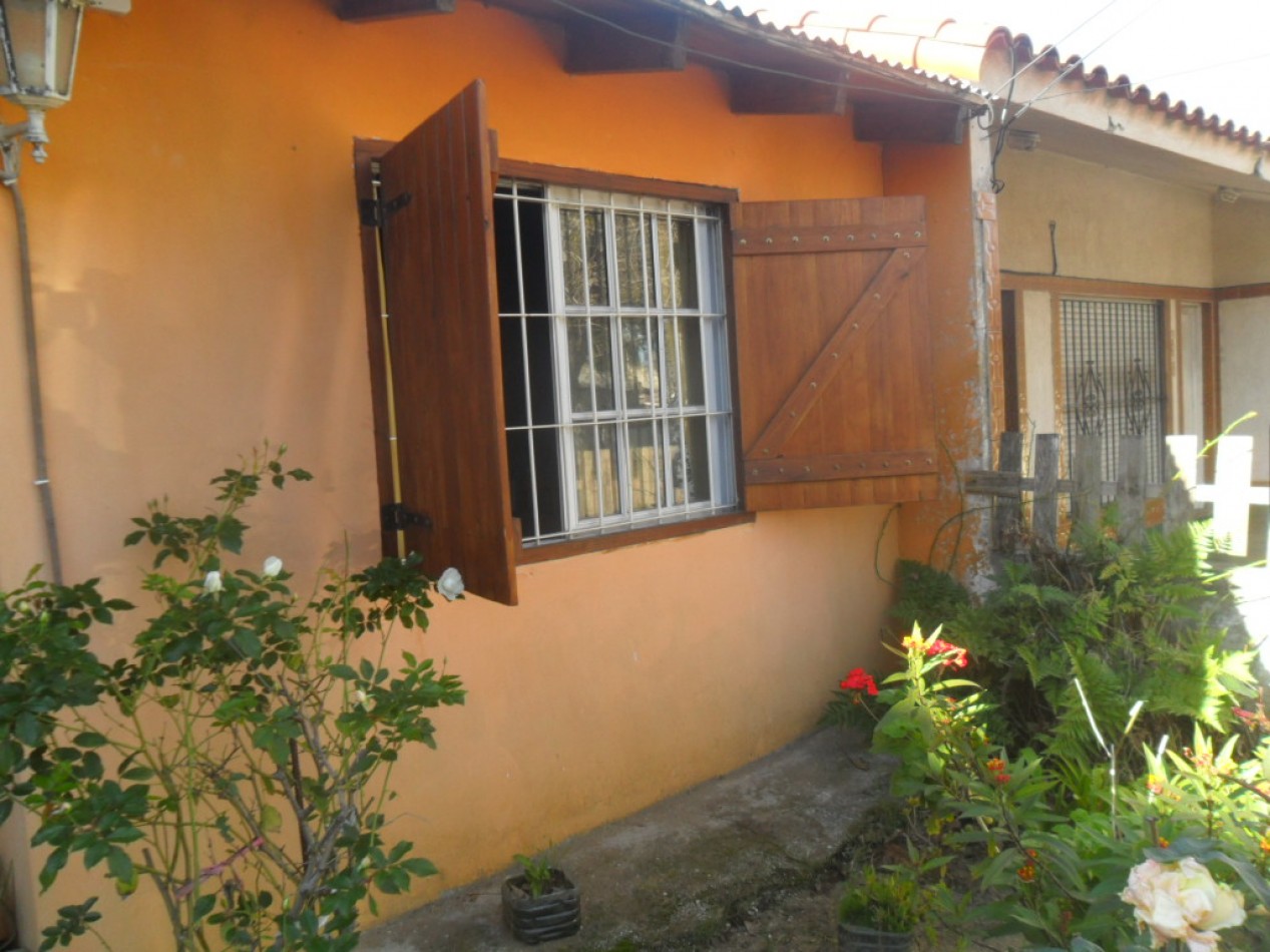 Oportunidad Casa de 3 Amb. con lote