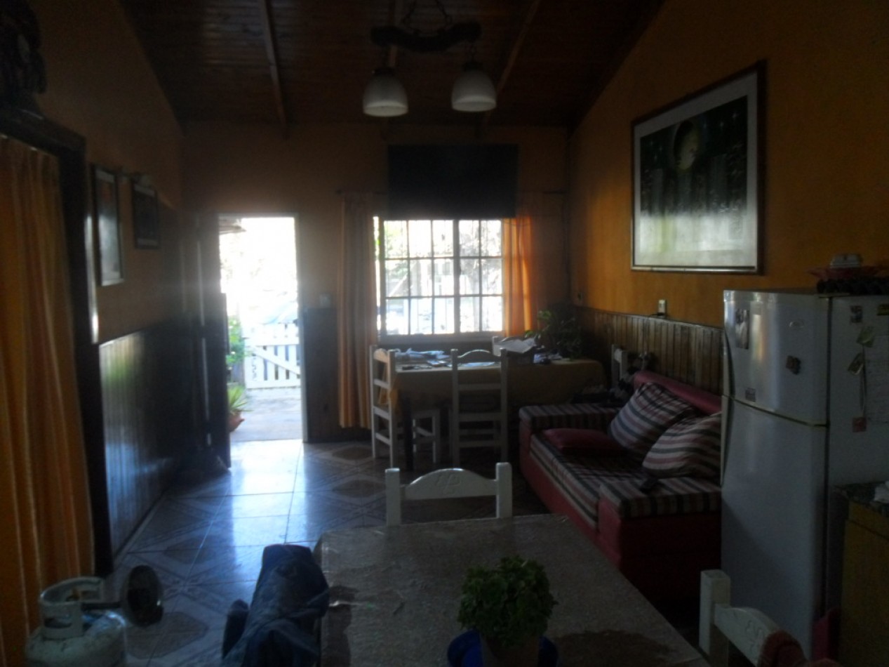 Oportunidad Casa de 3 Amb. con lote