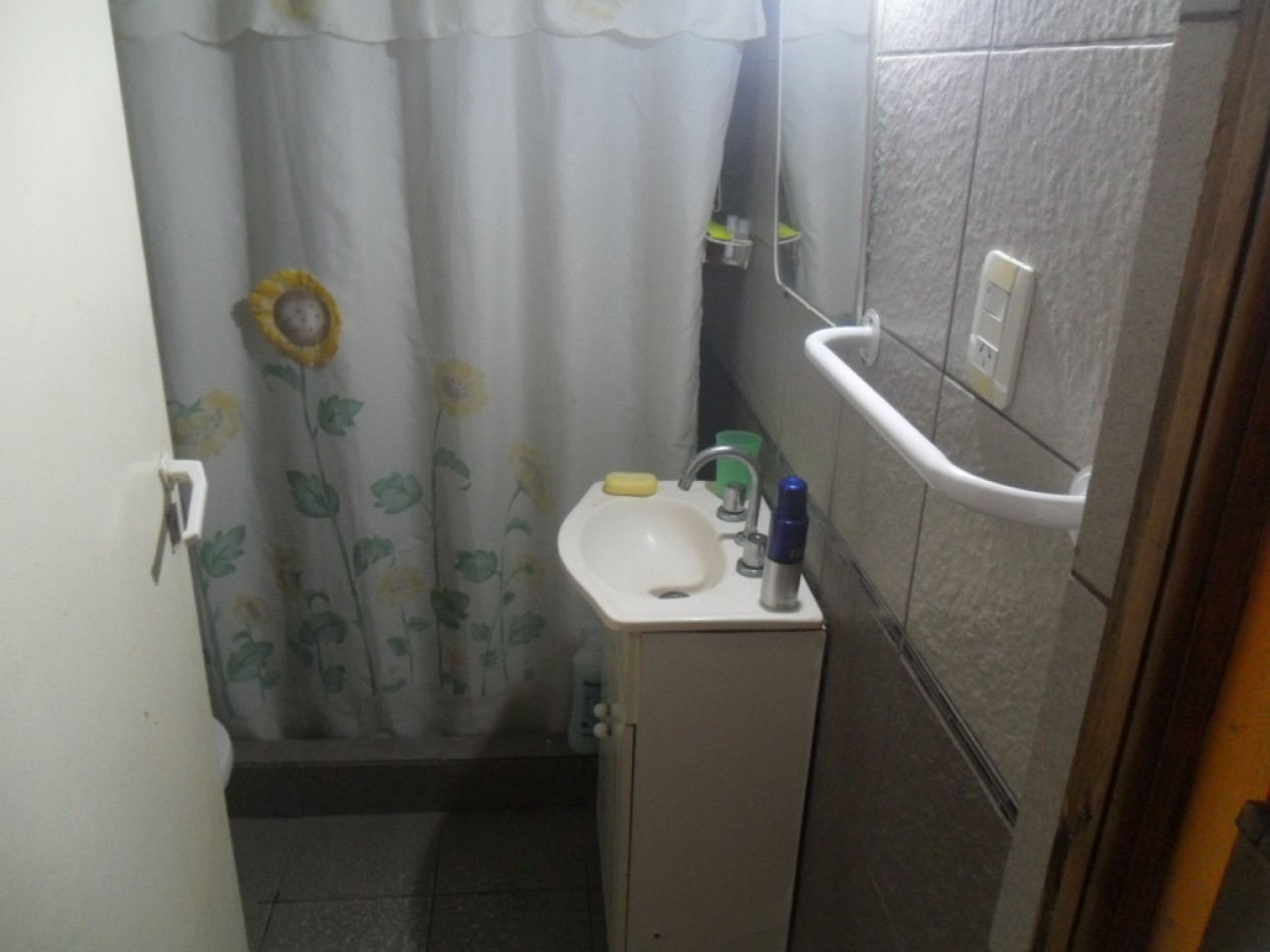 Oportunidad Casa de 3 Amb. con lote