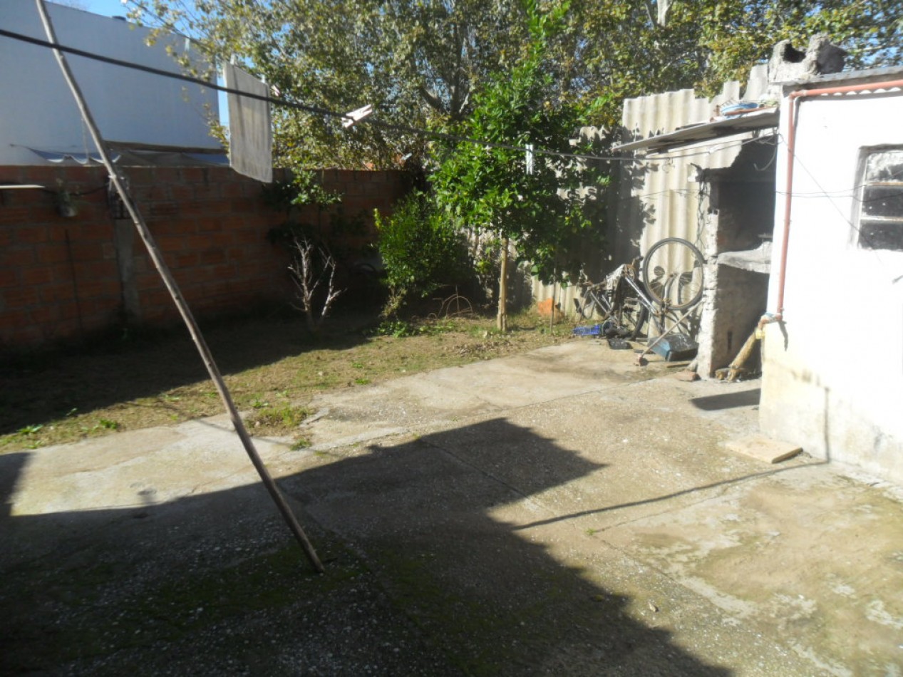 Oportunidad Casa de 3 Amb. con lote