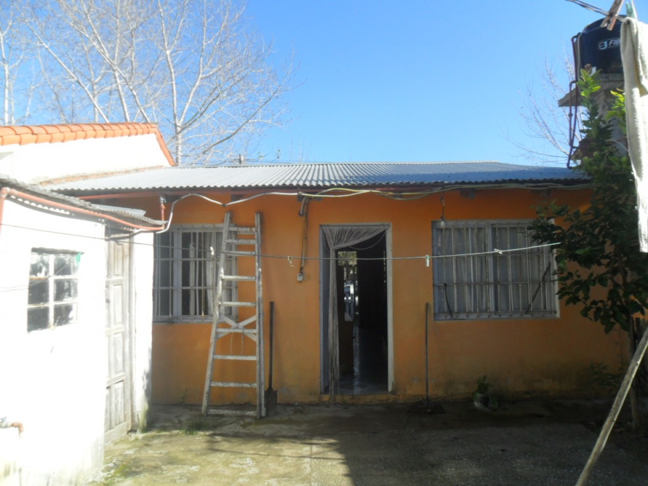 Oportunidad Casa de 3 Amb. con lote