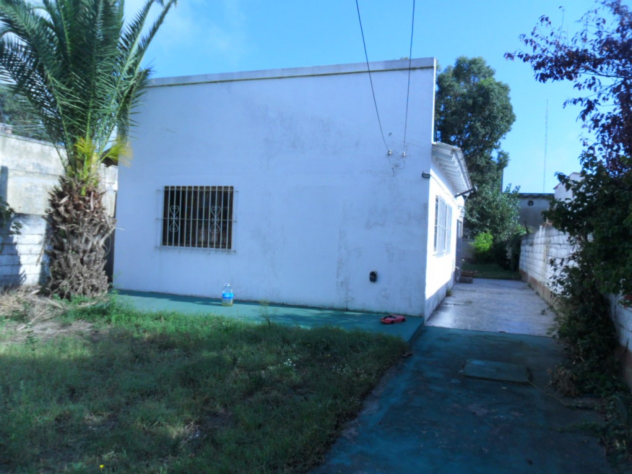 Lote 300M2 centrico con Casa a reciclar 