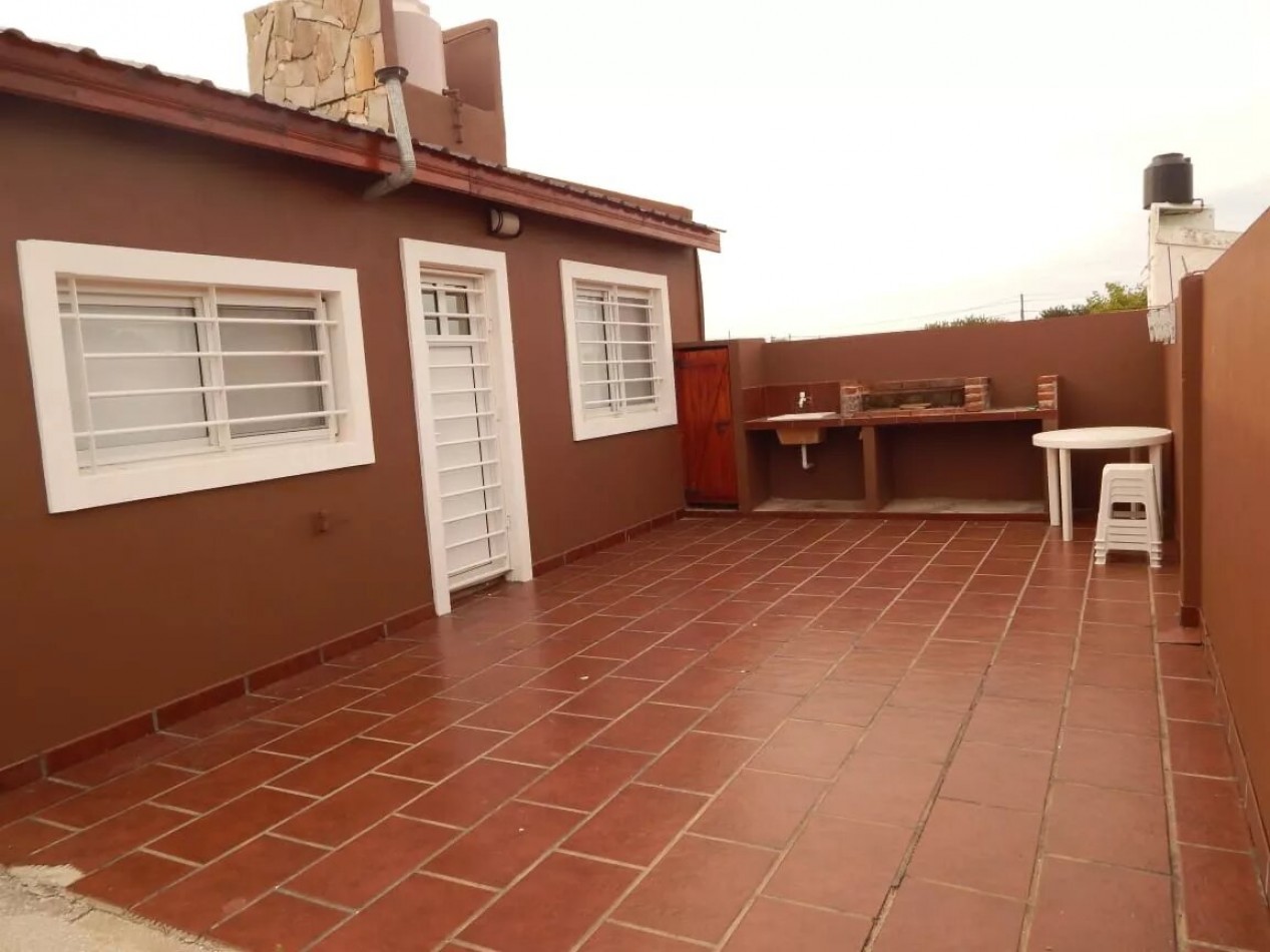 Duplex de 3 Amb. con cochera y patio en Tala Sur 