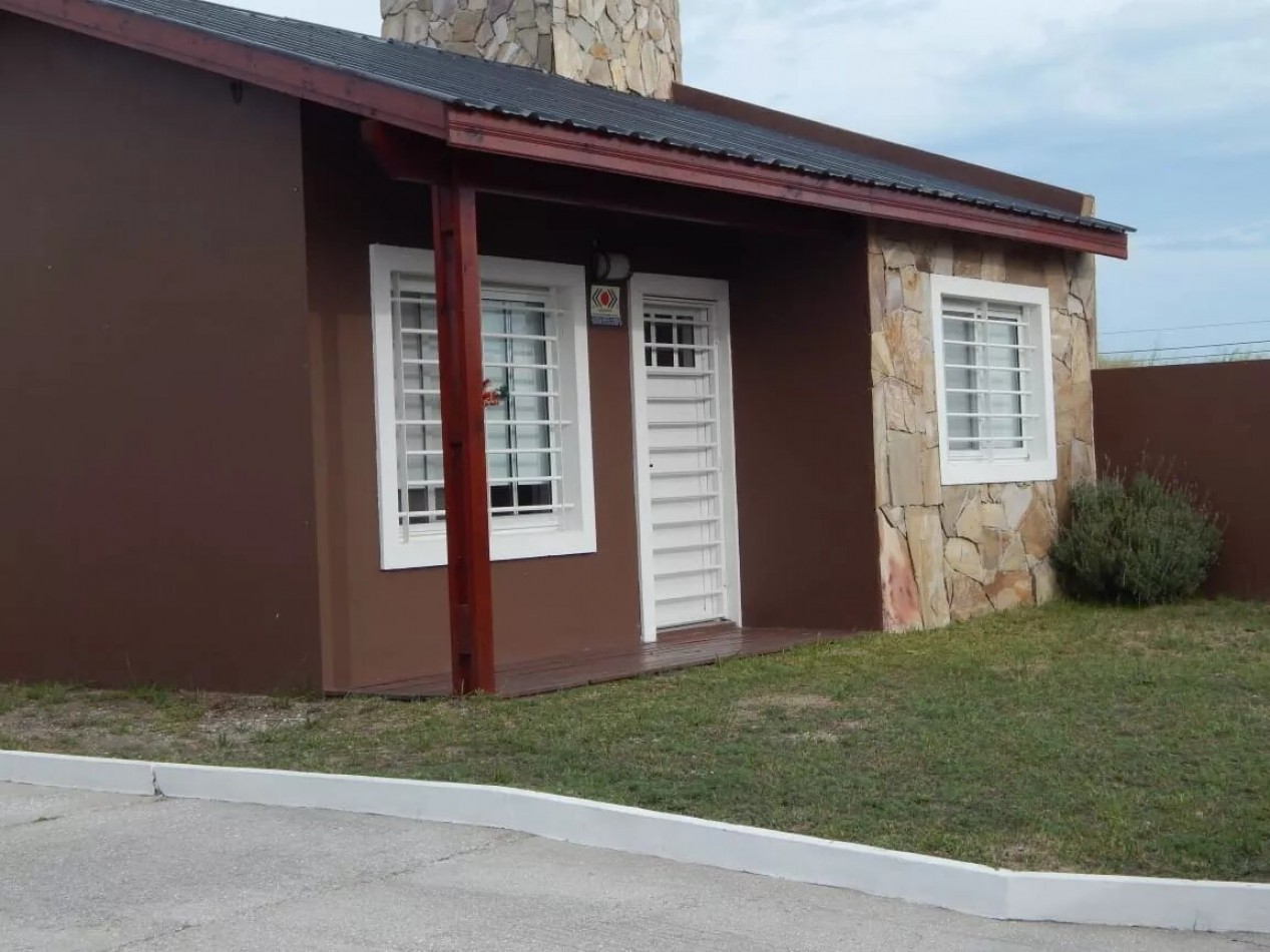 Complejo 4 duplex de 3 amb. Tala Sur 