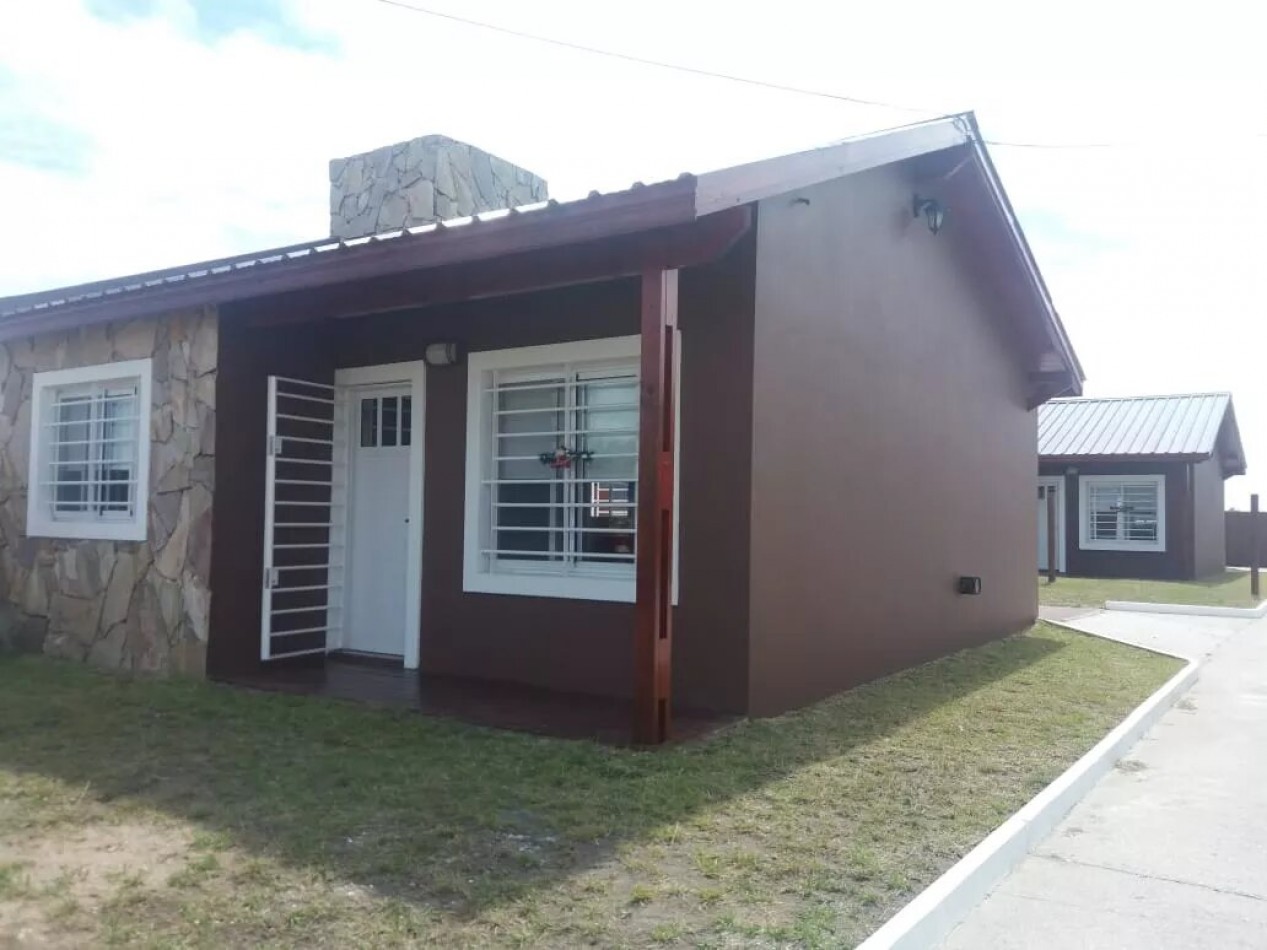 Complejo 4 duplex de 3 amb. Tala Sur 