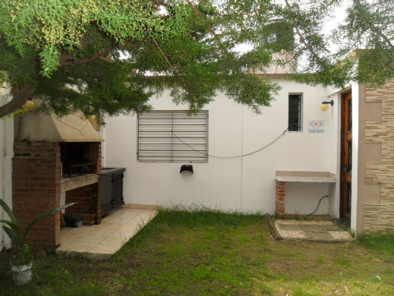 Excelente PH 2 amb. con patio propio Tala sur 