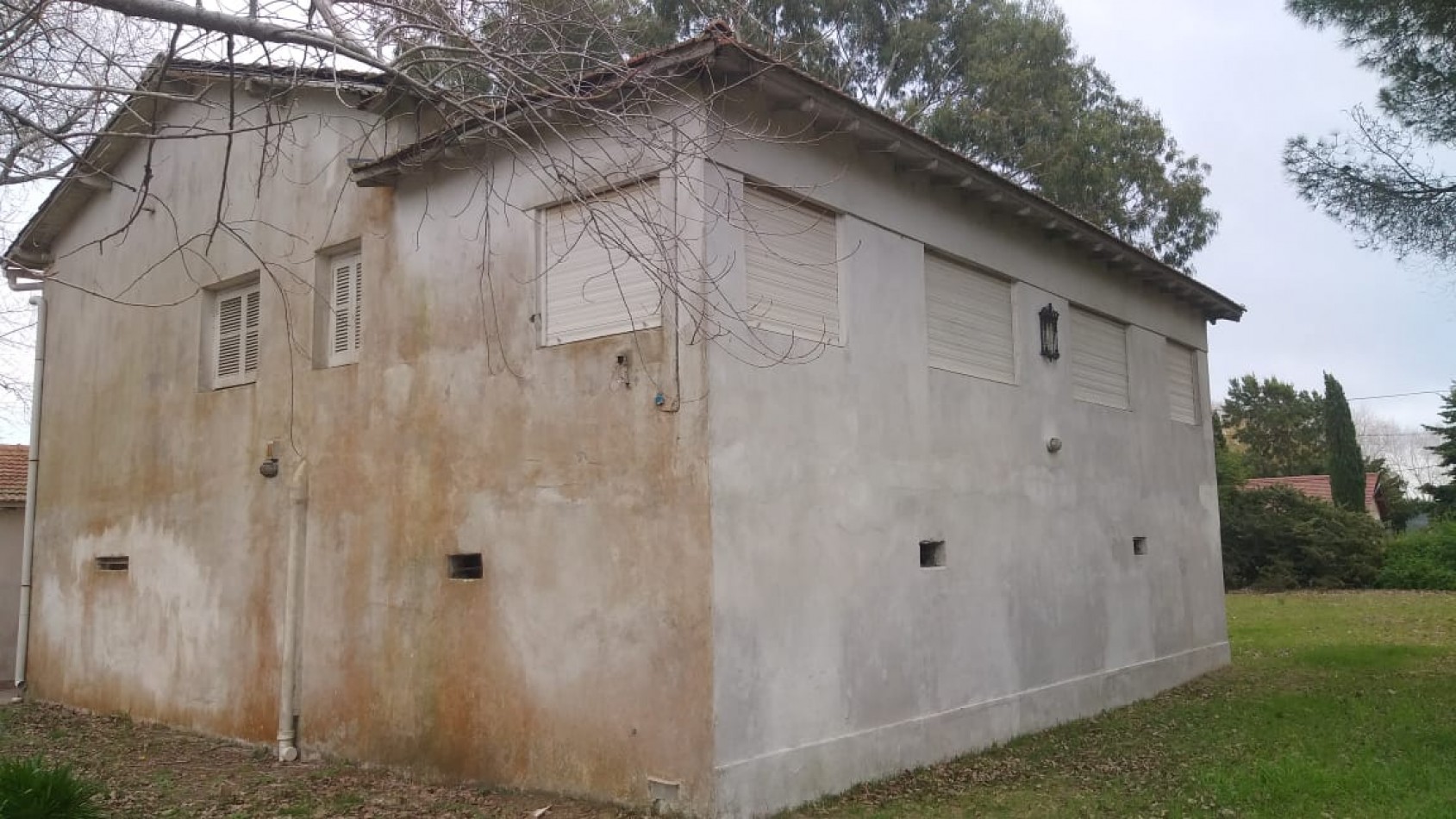 Lote 800 M2 con gran casa al fondo Zona Norte 