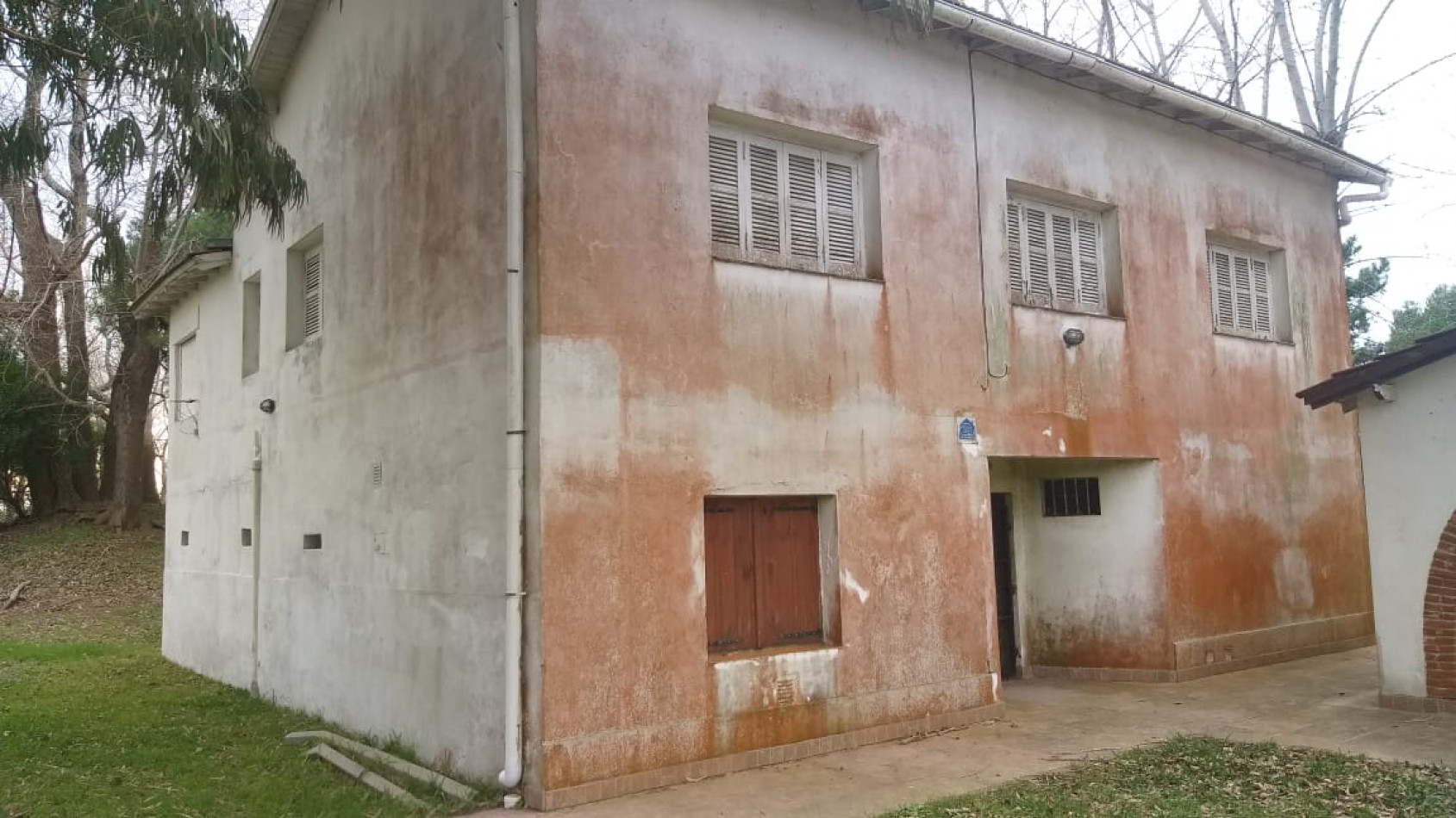 Lote 800 M2 con gran casa al fondo Zona Norte 