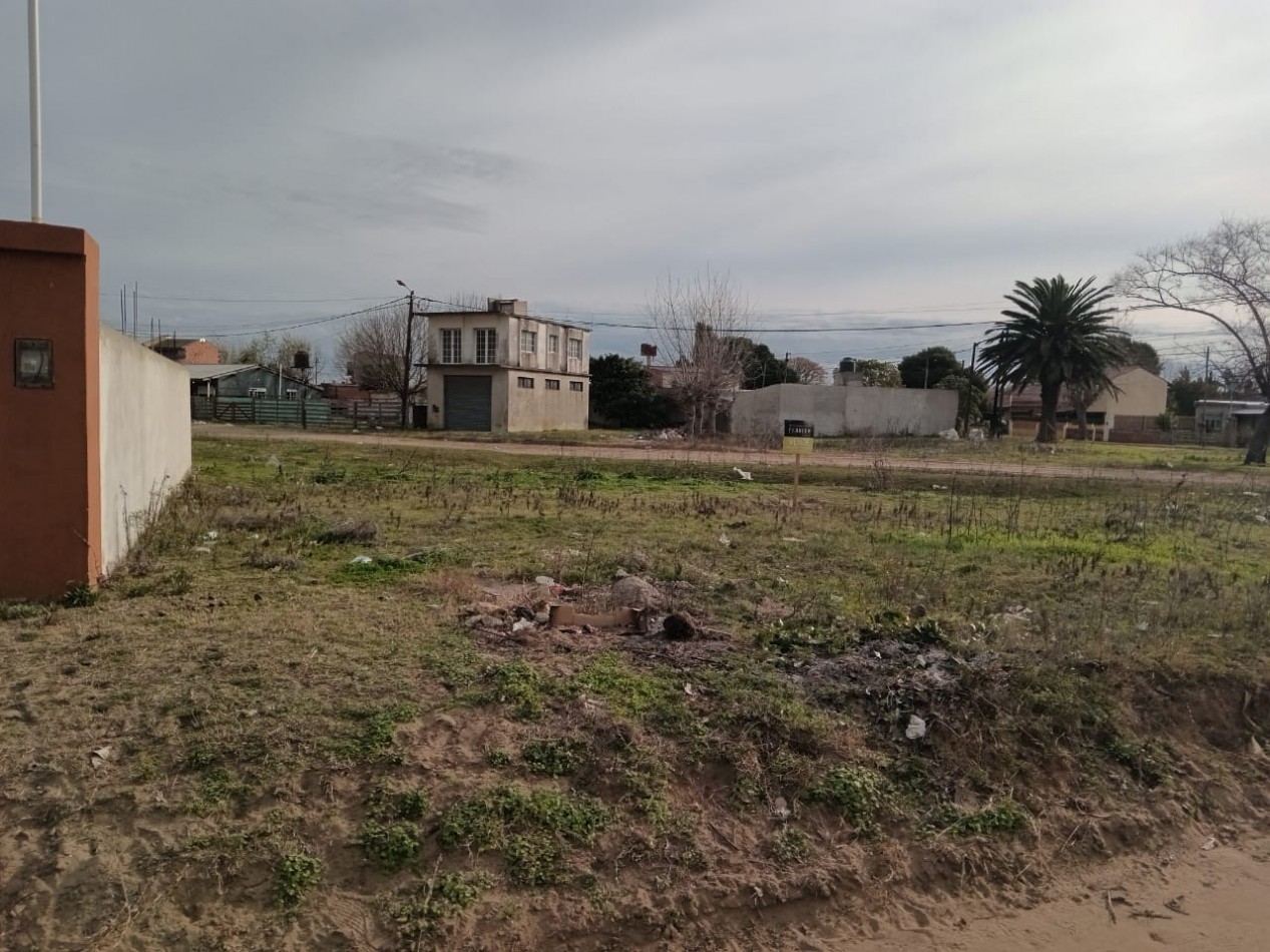 Lote esquina 310 M2 zona norte 
