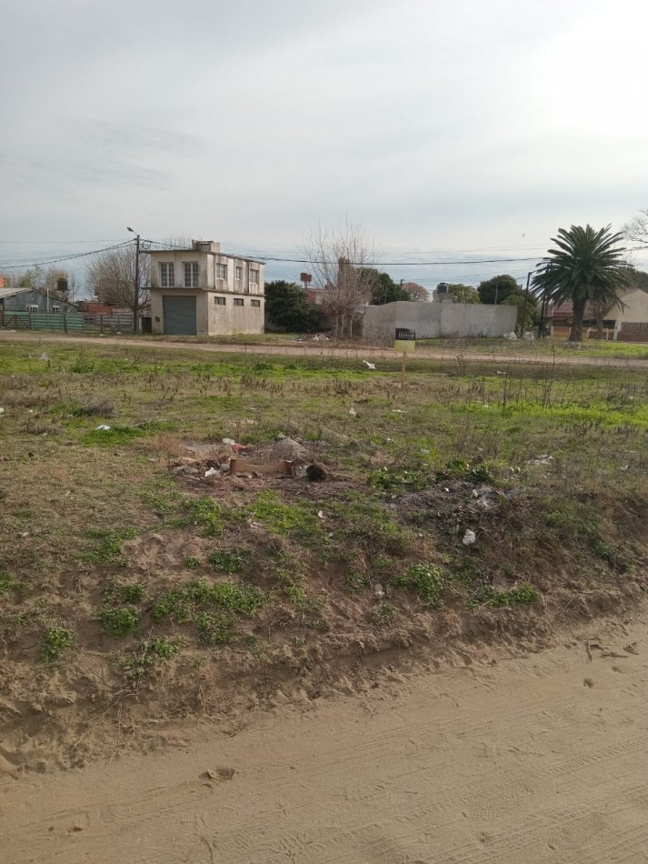 Lote esquina 310 M2 zona norte 