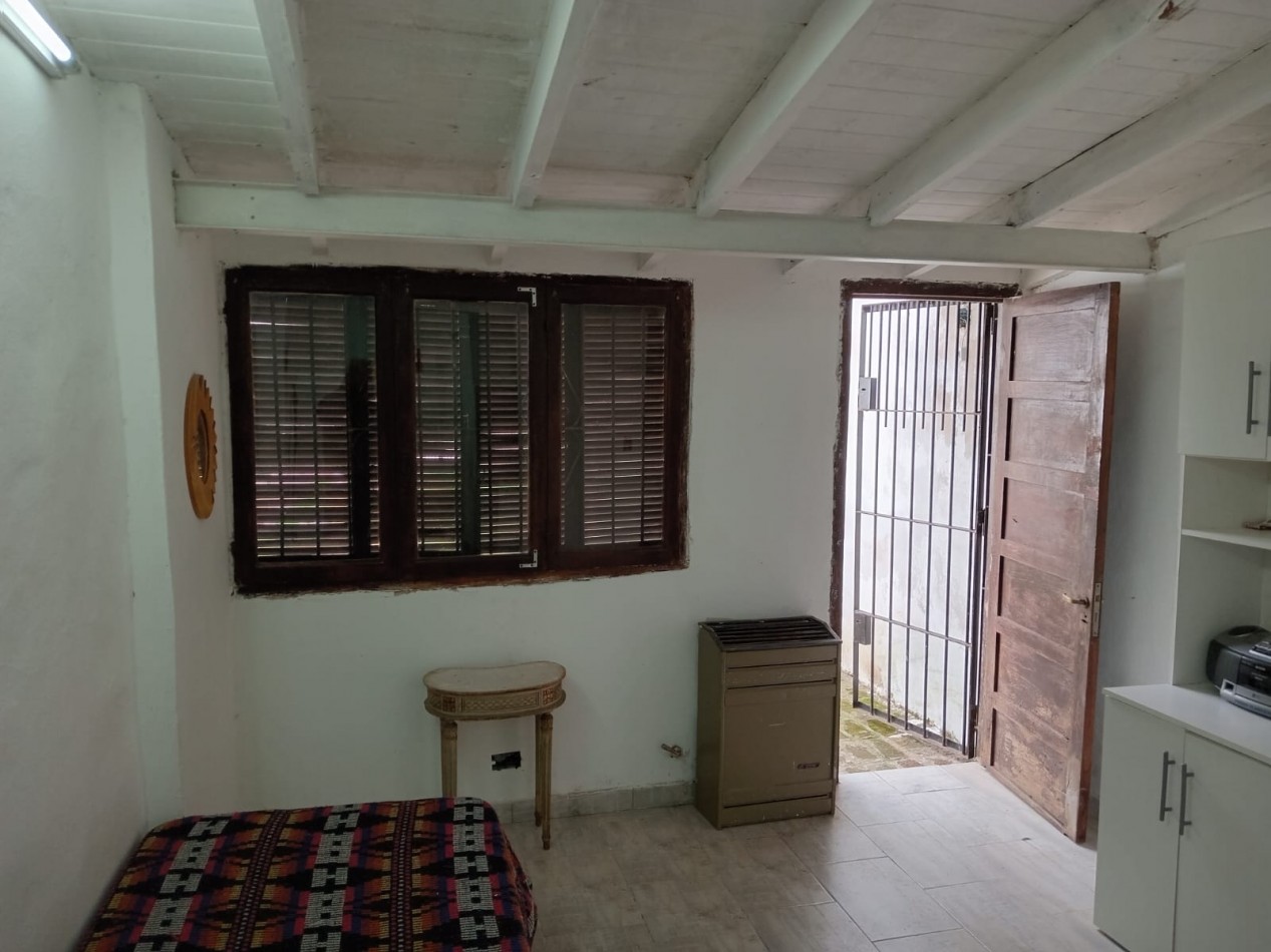 Casa 3 ambientes con Monoambiente centrico 