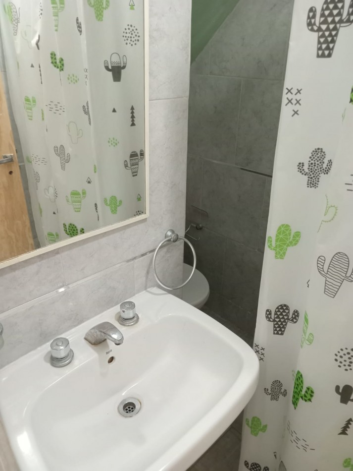 Casa 3 ambientes con Monoambiente centrico 