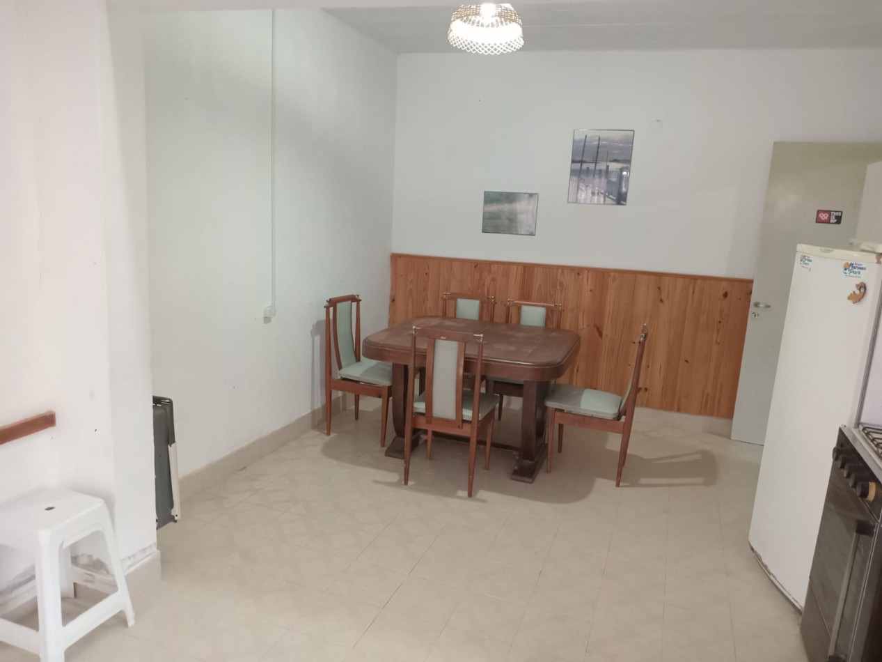 Casa 3 ambientes con Monoambiente centrico 