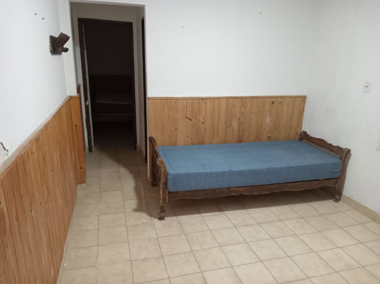 Casa 3 ambientes con Monoambiente centrico 