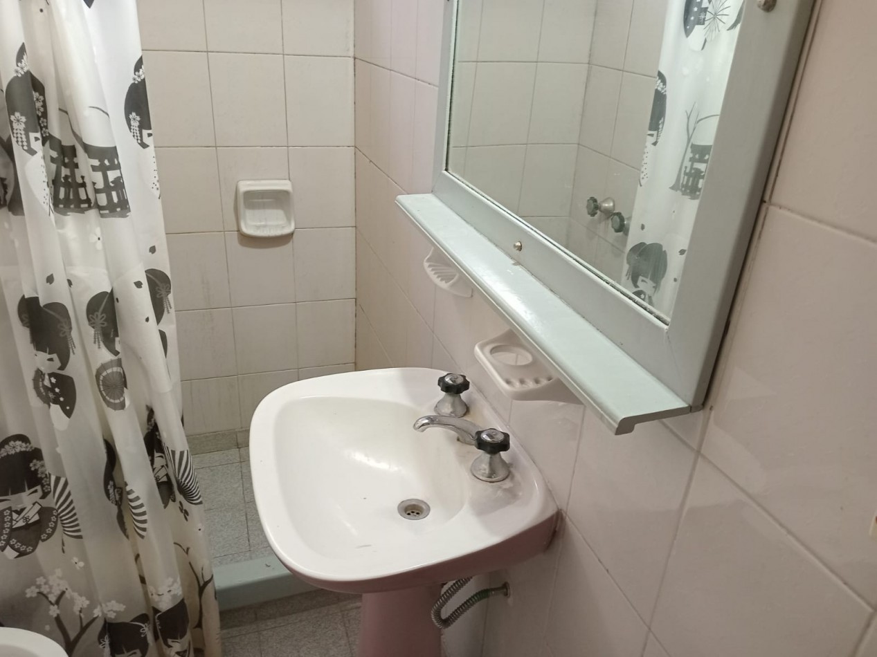 Casa 3 ambientes con Monoambiente centrico 