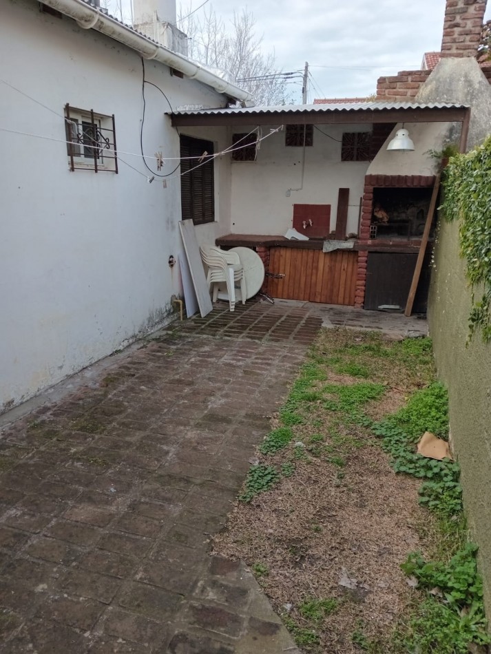 Casa 3 ambientes con Monoambiente centrico 