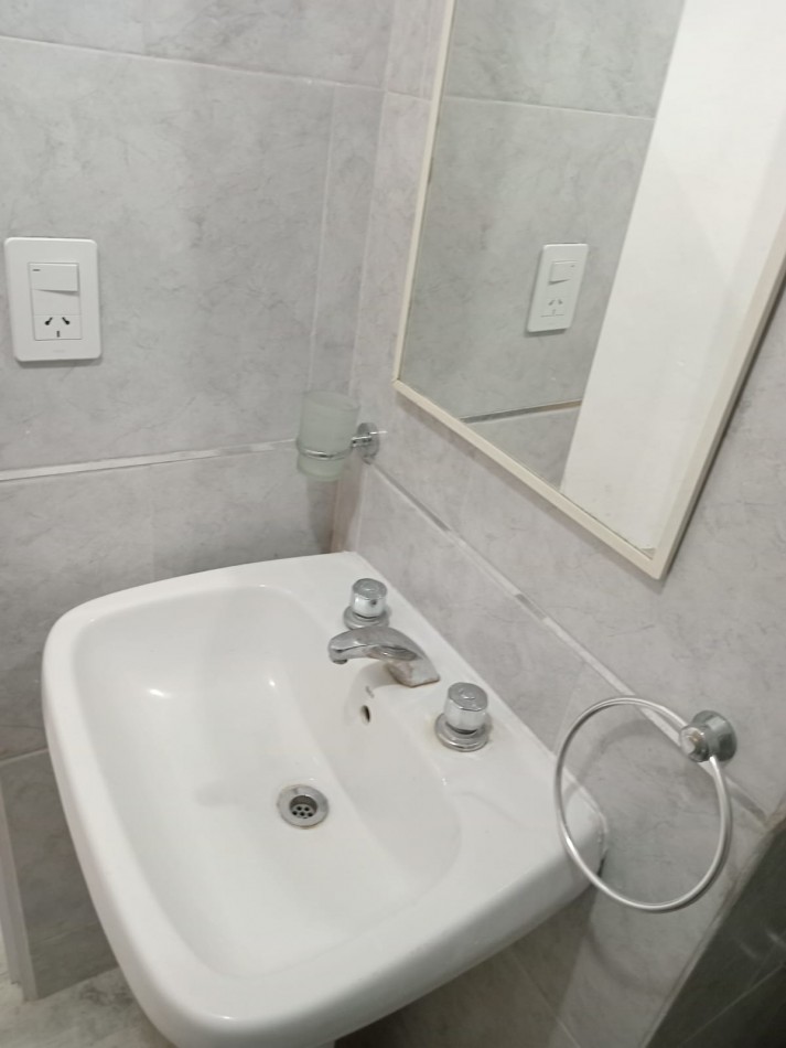 Casa 3 ambientes con Monoambiente centrico 