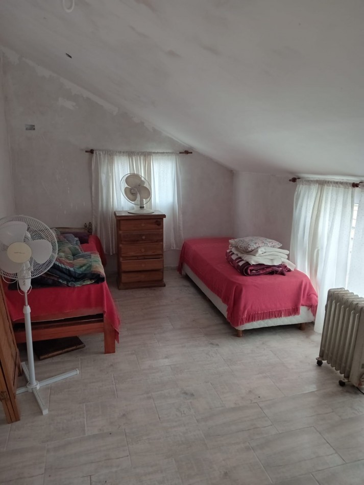 Casa 3 ambientes con Monoambiente centrico 