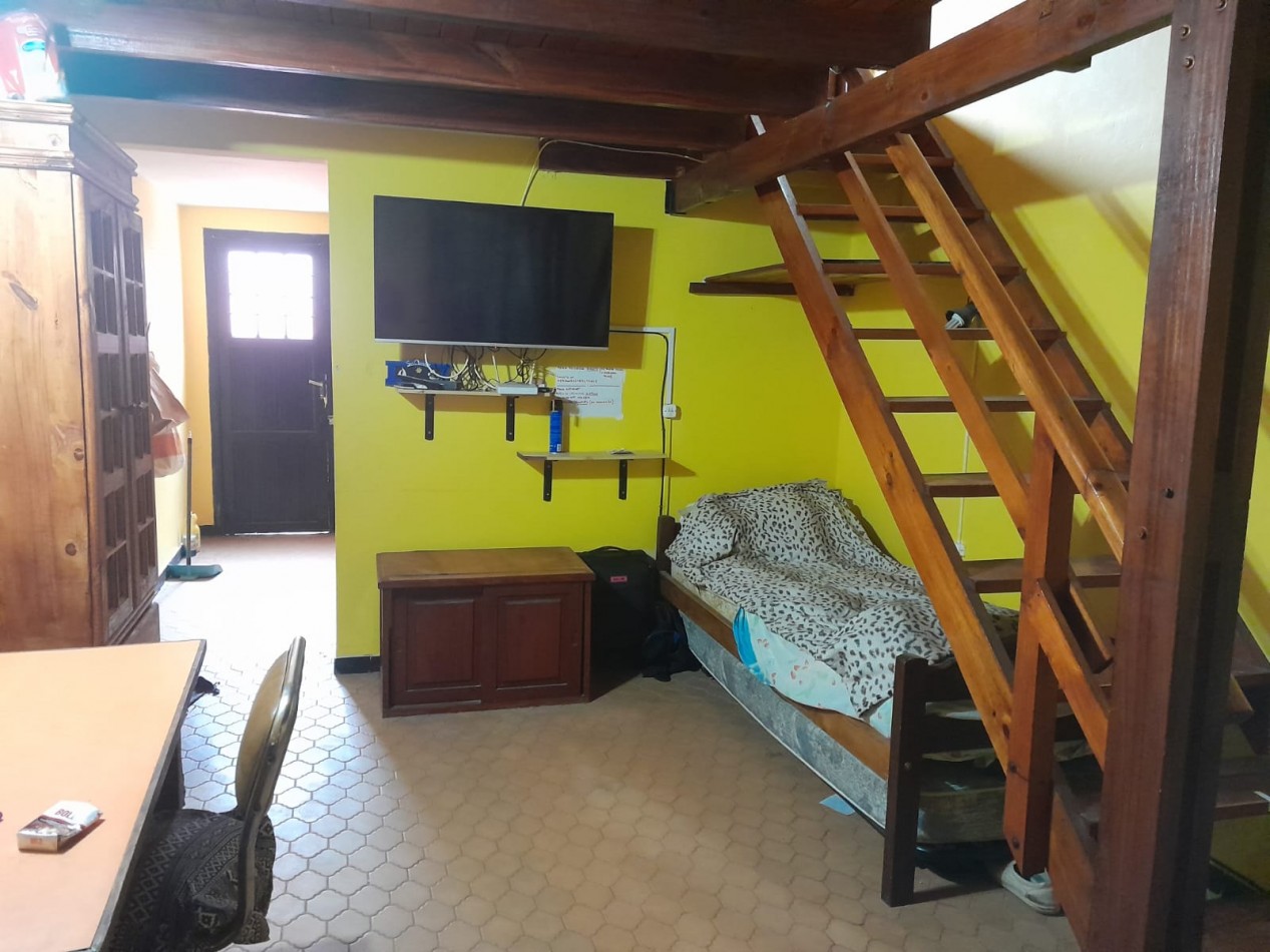 PH de 3 ambientes con patio 