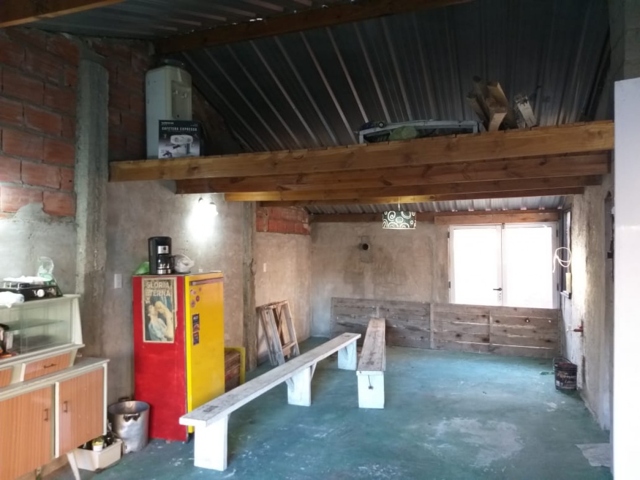 Amplia casa sobre lote de 360M2 