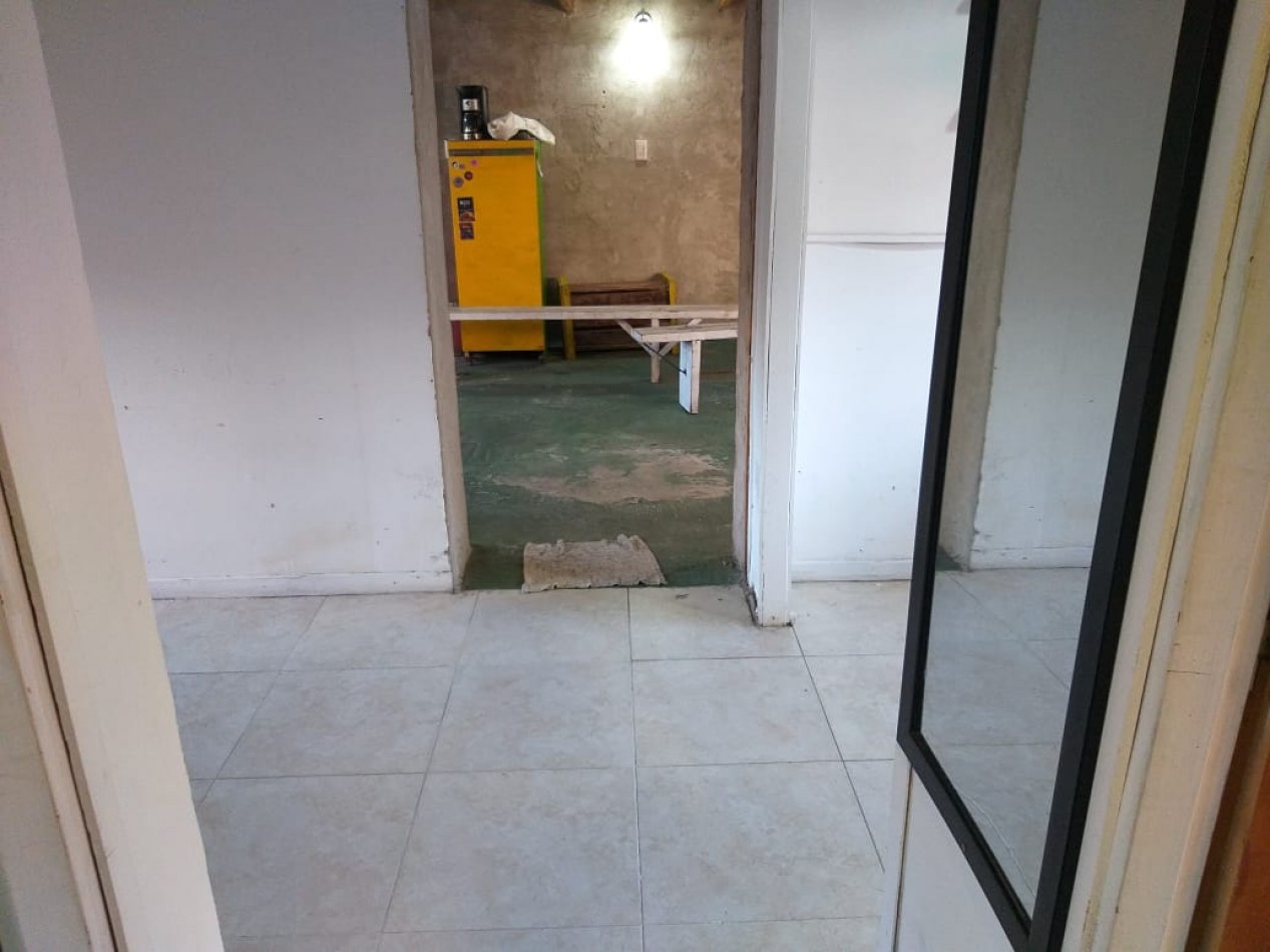 Amplia casa sobre lote de 360M2 