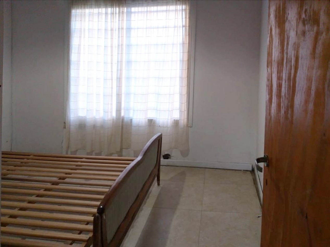 Amplia casa sobre lote de 360M2 
