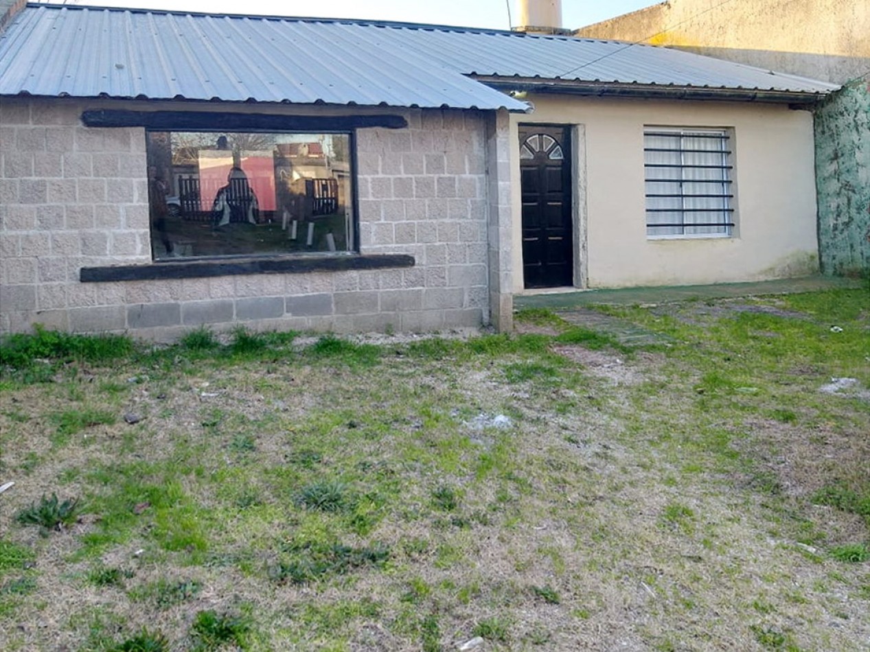 Amplia casa sobre lote de 360M2 