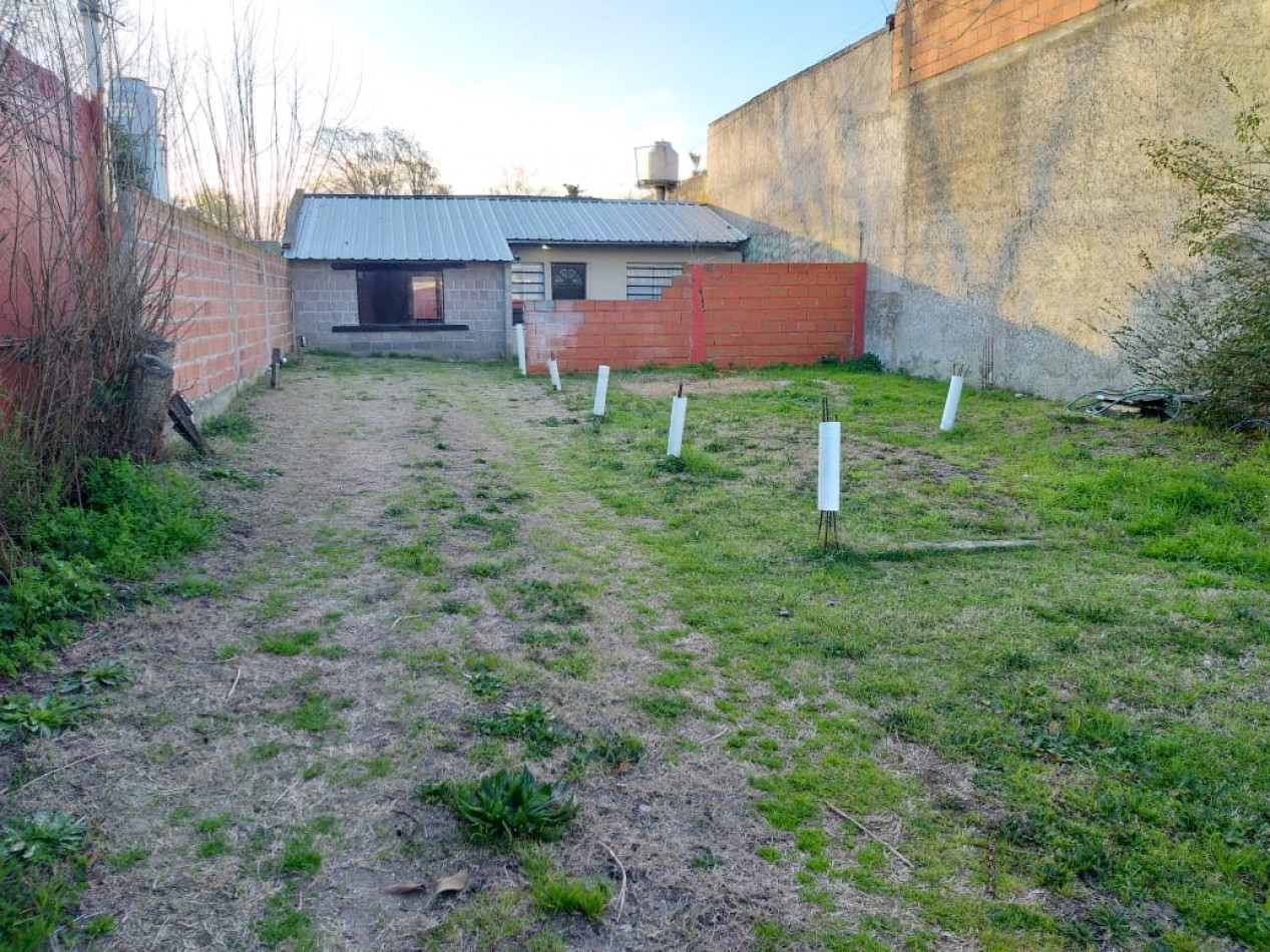 Amplia casa sobre lote de 360M2 