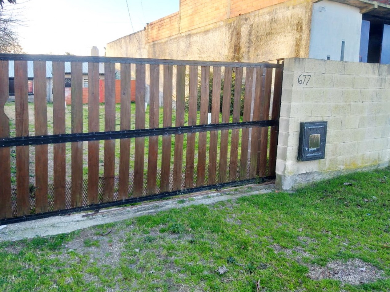 Amplia casa sobre lote de 360M2 