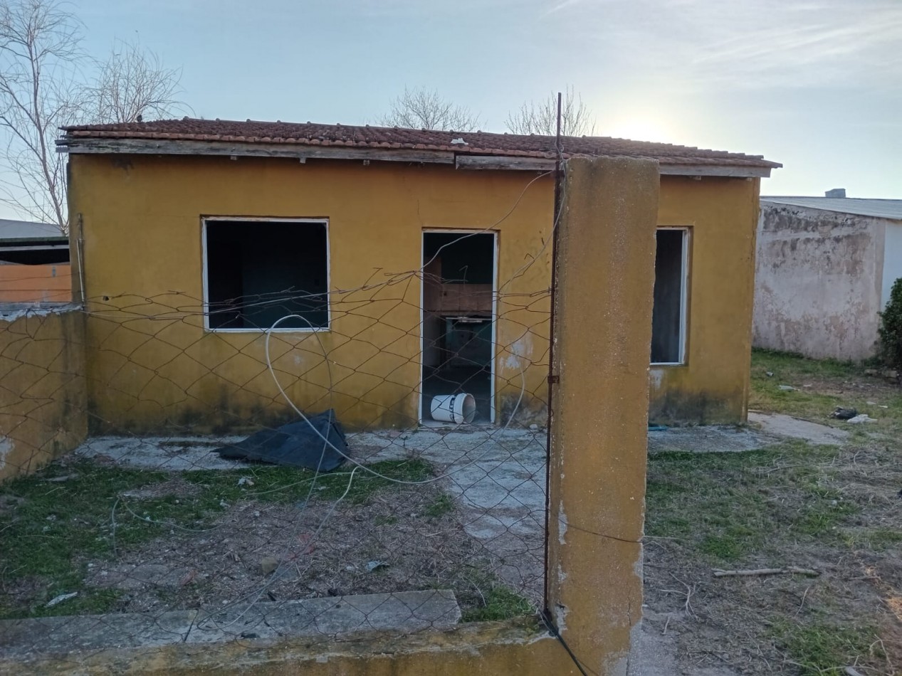 OPORTUNIDAD 2 casas en espejo zona rotonda terminal