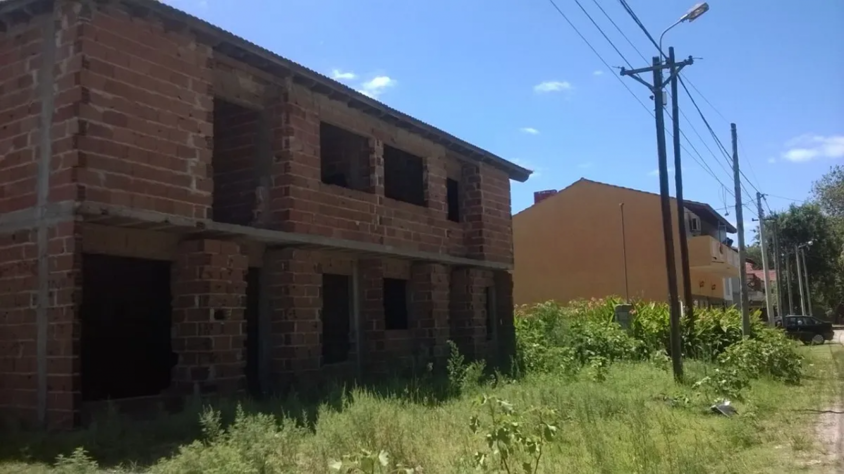 Lote con planos aprobados complejo 