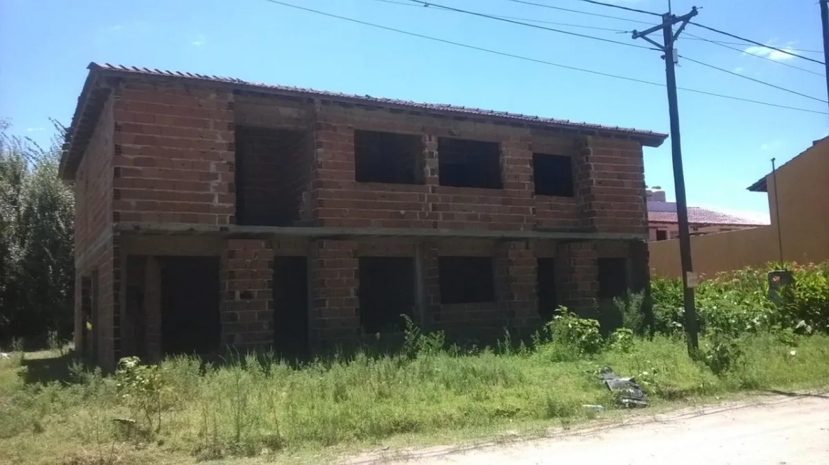 Lote con planos aprobados complejo 