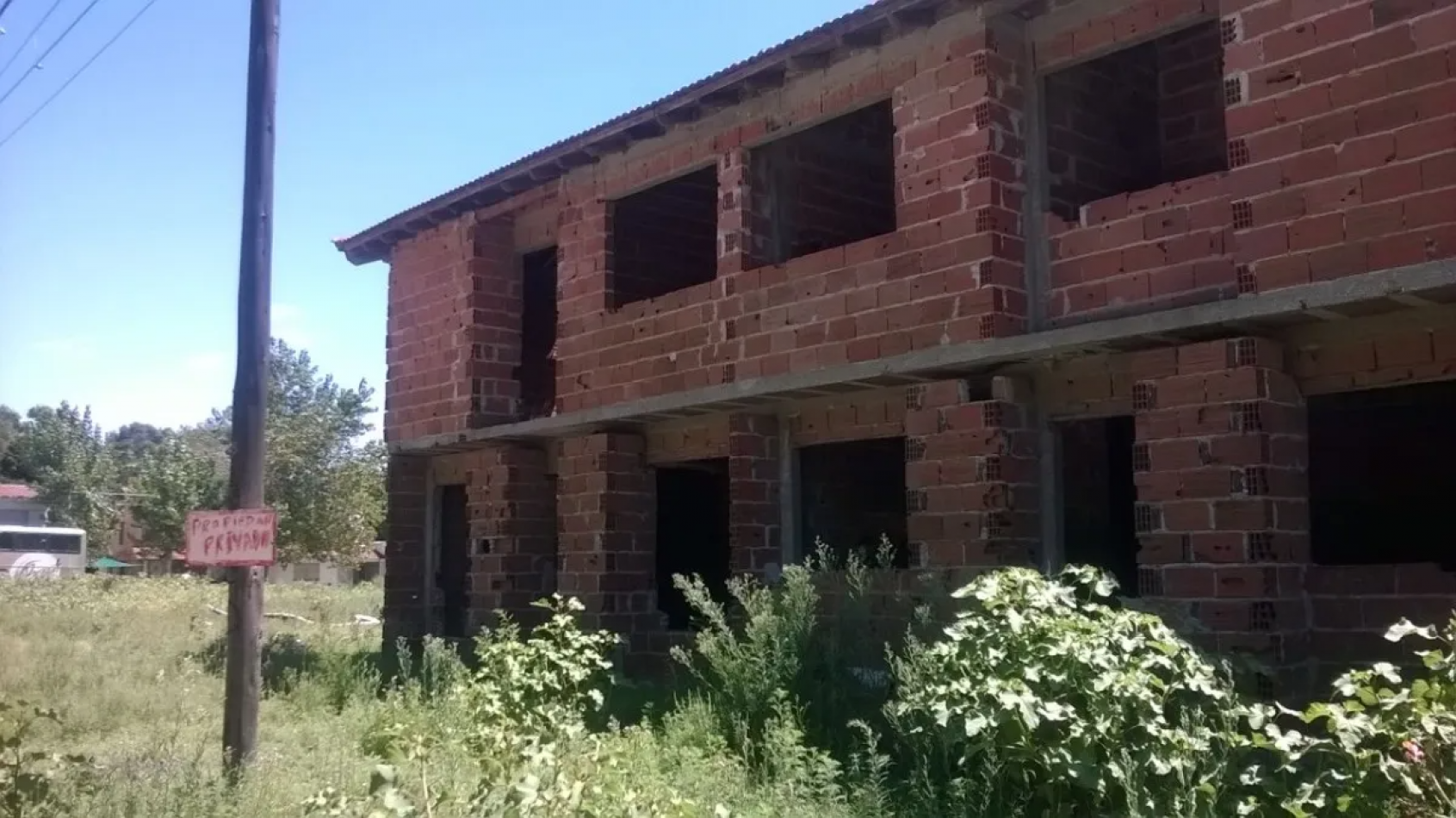Lote con planos aprobados complejo 