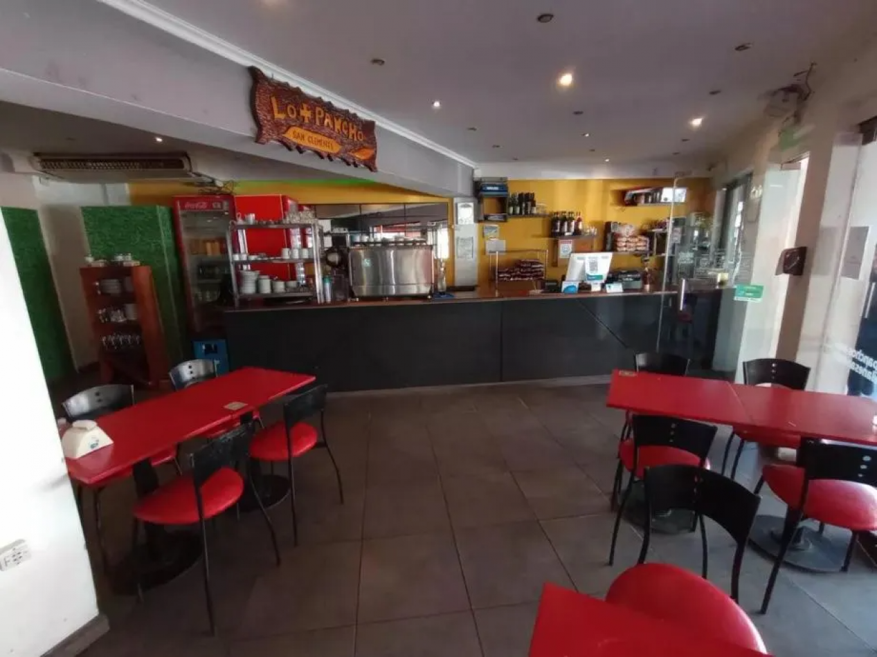 Local gastronomico Lo mas Pancho + 3 Deptos