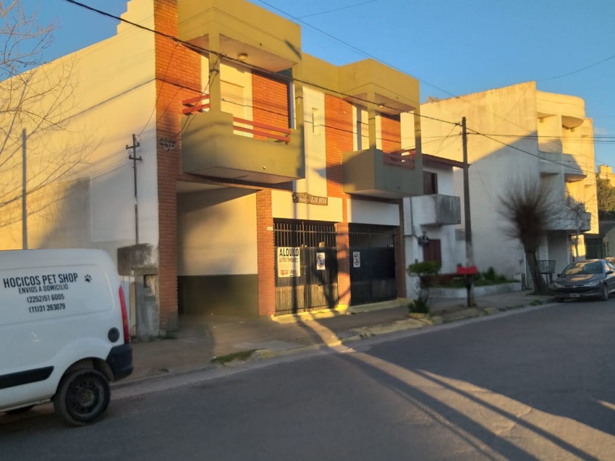 Complejo Las Iris en zona centro 
